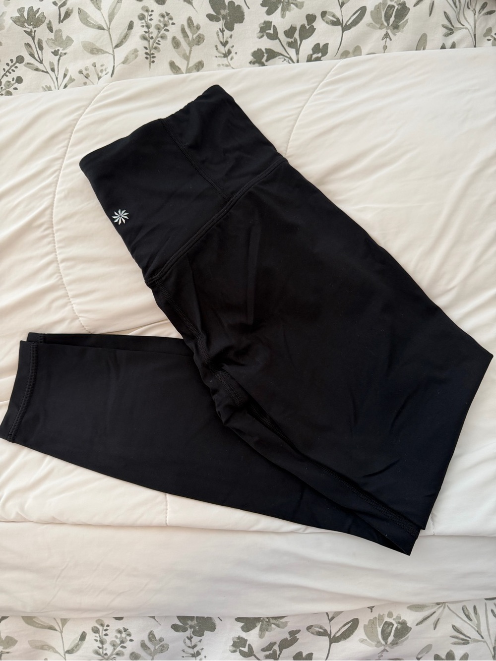 Athleta Black Cropped Performance Leggings